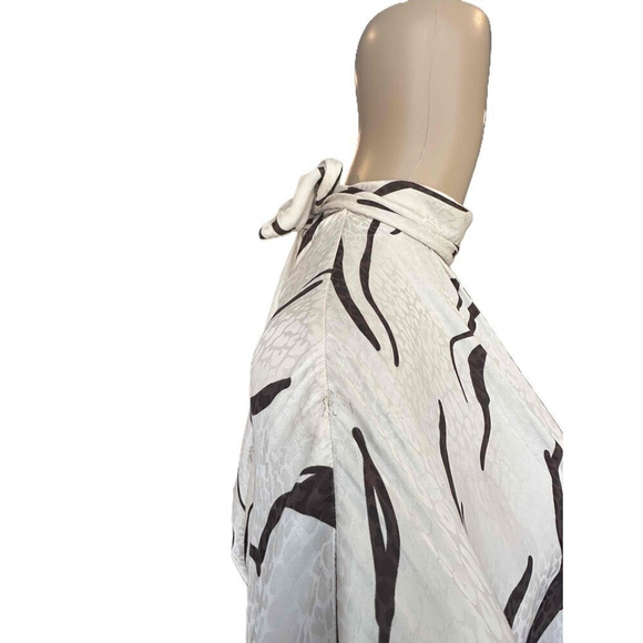 Nine West Woman Brown Abstract Print Crew Neck Smocked Blouse Lg Office Business - Picture 9 of 16